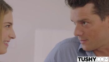 Naughty Hot Lesbian Babes Enjoys Pussy Licking